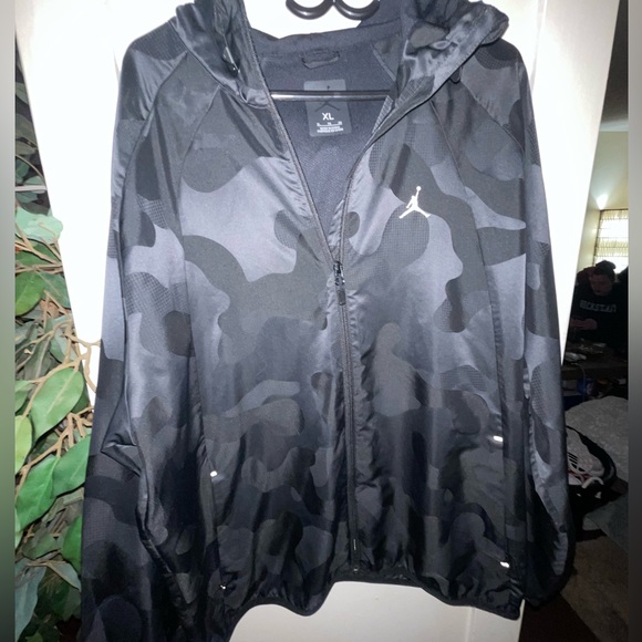 XL Jordan windbreaker jacket mint new condition - Picture 1 of 4